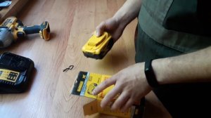 Распаковка — Аккумулятор для электроинструмента DeWalt DCB184-XJ