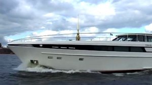 Моторная яхта проекта 23М