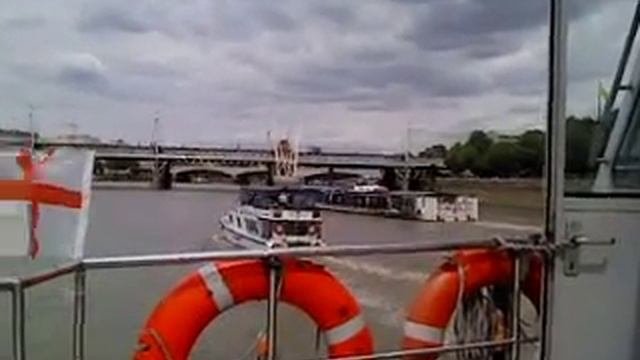 17 июля 2010 г. Река Темза смотреть онлайн