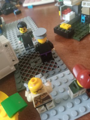 Слово человечка . Лего на асфальте