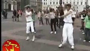 Tанец тиктоник в Питере