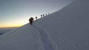 Тяжелое дыхание на пути к вершине Казбека. Высота 4500 м. GoPro format