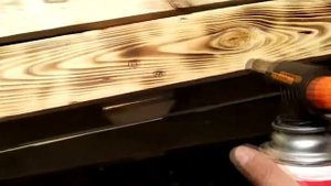 Декоративный обжиг дерева. Обжиг мебели из поддонов своими руками.