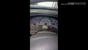 Неправильно работают стрелки на приборной панели, загораются значки произвольно, как разобраться?