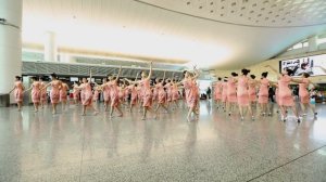 2019 Hangzhou Global Qipao Festival | Airport Flash Mob Dance