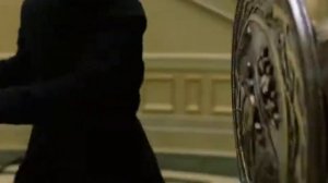 Отрывок из "Матрица" Нео останавливает пули