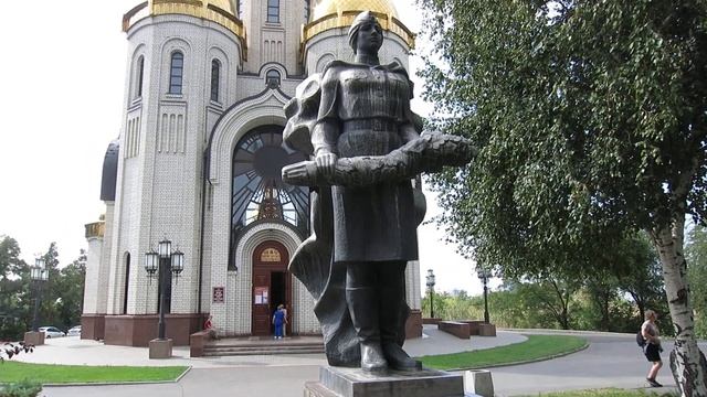 28.08.2023. Россия. Волгоград. Мамаев Курган. Монумент Рита в честь советской военмедсетры Маргарит