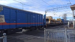 Тепловоз 2М62 с востанавительнвм поездом. Проезжает о.п. Удельная! В реальной жизни!