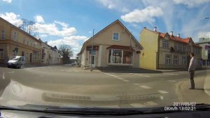 №289?Путешествуем на автомобиле. Южная Эстония. Выру. Май. Поездка по городу. Регистратор