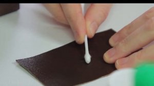 Ремонт реставрация сквозного повреждения на коже средством Жидкая кожа