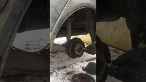 Снятие ступичного подшипника без съемников за пару секунд