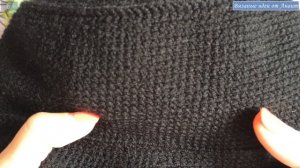 Вязаная демисезонная панама шапка крючком "Черника"