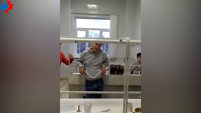 Зуботехники Всеволожской КМБ продолжают работать, но уже без оборудования.