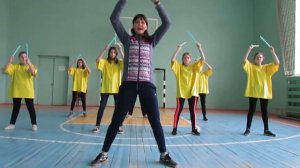 Pound. Комплекс упражнений для детей с барабанными палочками.