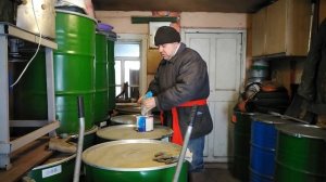 Как сохранить малярную кисть после использования!)