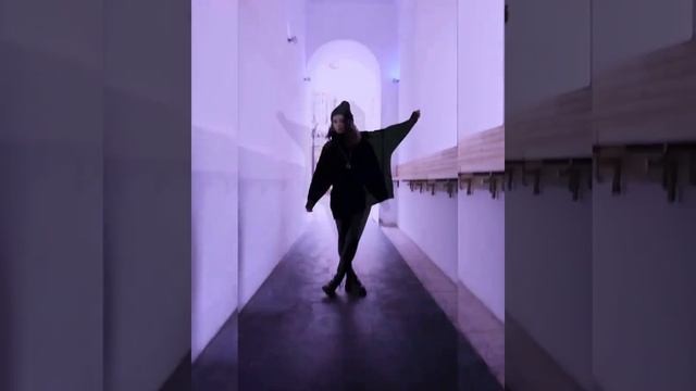 Оля