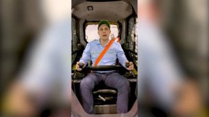 Краткий обзор мини-погрузчика John Deere