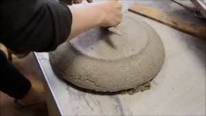 Мастер-класс по изготовлению цветочного горшка и блюда из шамота.