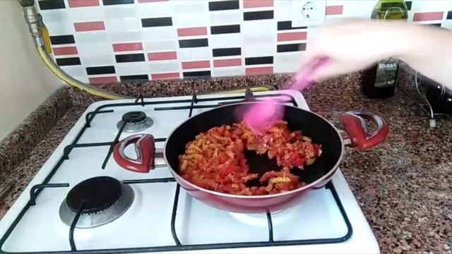 НЕ СТАНДАРТНОЕ ПРИГОТОВЛЕНИЕ МАКАРОН . МАКАРОНЫ В СОУСЕ смотреть онлайн