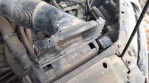 Jetta 6 простой ремонт стучащего воздухозаборника