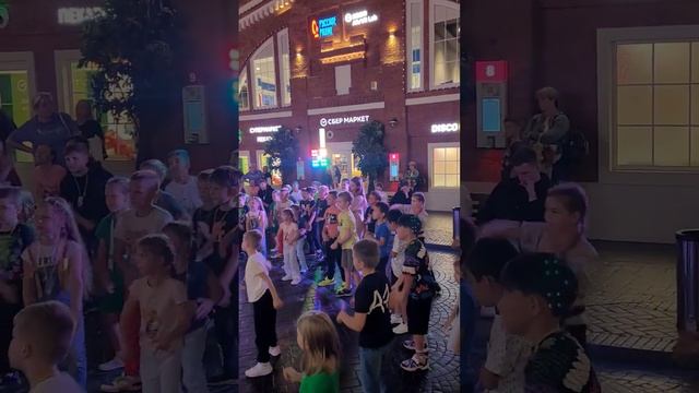 Влад А4 Kids City. Групповые танцы за 500 лайков. смотреть онлайн