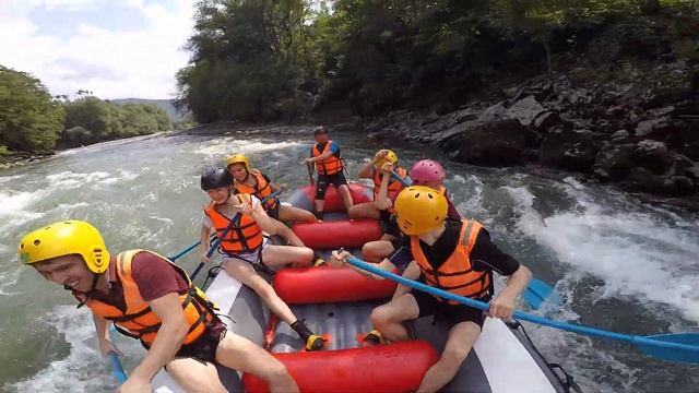 Экстрим в Адыгее/Сплав по реке Белая/Чуть не перевернулись/Adygea/Rafting on the river