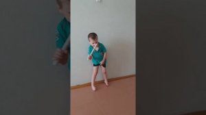 Самый патриотичный мальчик. Богдан в 3 года поет Гимн России.