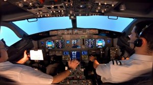 Boeing 737-800 ILS Approach to MINIMUMS & Landing at Dublin | MCC Training at Simtech