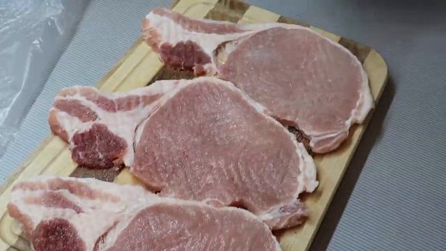 Мясо по-царски. Рецепт сочных отбивных из свинины в духовке