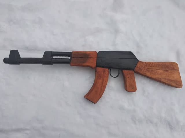 Деревянный АК-47