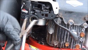 Hard to Start? HOW TO REPLACE and Check the PRIMER BULB on a BRIGGS and STRATTON Lawnmower Engine