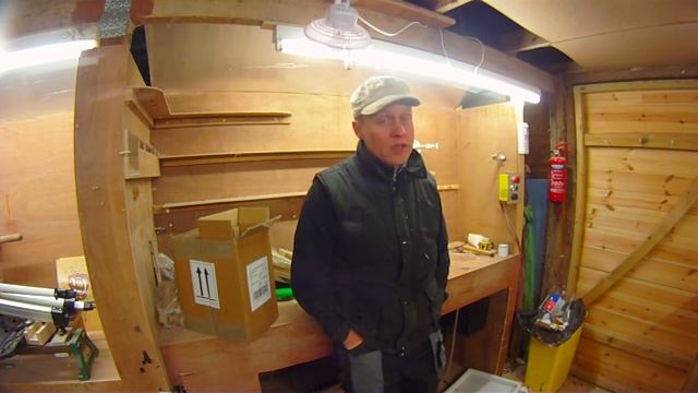 E58 - Thinner Than Mozzarella Cheese on a Pizza смотреть онлайн