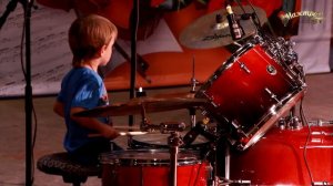 ЛЁНЯ ШИЛОВСКИЙ - DESIGNER STUBBLE