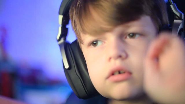 Roblox : Build a Boat Learn to Fly : Tommy Toy TV смотреть онлайн