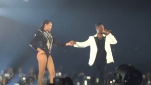 Beyonce - Single Ladies (Put A Ring On It) (Live)