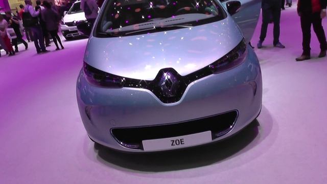 Renault Zoe electric plug in смотреть онлайн