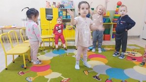 Молодёжная (младшая группа). Приветствие и зарядка