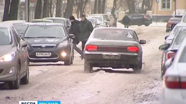 В Ярославле сохраняется ситуация с нехваткой полисов ОСАГО смотреть онлайн