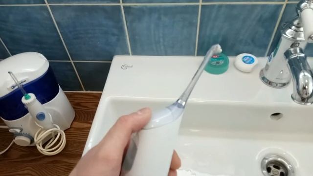 Стационарный ирригатор vs портативный AirFloss Philips
