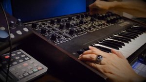 '32 notes' Sequential Circuits Pro-One