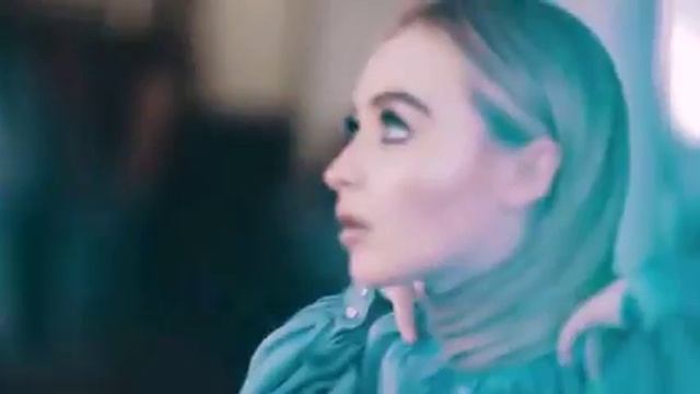 Sabrina Carpenter смотреть онлайн