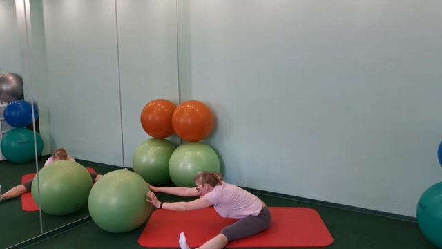 Комплекс упражнений с фитболом для укрепления мышечного корсета.