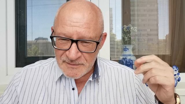 Орфоэпия - наука об устном литературном языке.