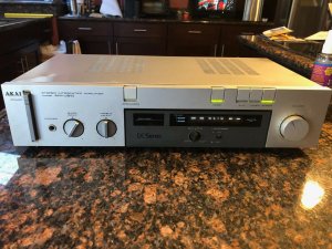 ВИНТАЖНЫЙ РЕДКИЙ стереоусилительный ресивер Akai AM-U210 - Сделано в Японии в 1982 году