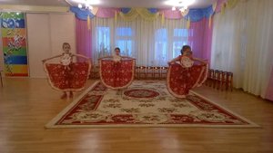 Матрешки, танец с платковыми куклами,