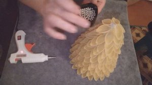 Ёлочка из макарон своими руками - отличный подарок на новый год - поделки с детьми