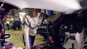 Установка форсунки омывателя камеры заднего вида на примере Range Rover Evoque