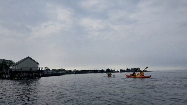 Sea kayaking with Maine Kayak at Pemaquid Point, Maine смотреть онлайн