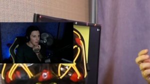 МАЗЕЛЛОВ СМОТРИТ - РЕАКЦИЯ МАМЫ НА [МАЗ КОРЖ - Я ПОМНЮ [mazellovvv]