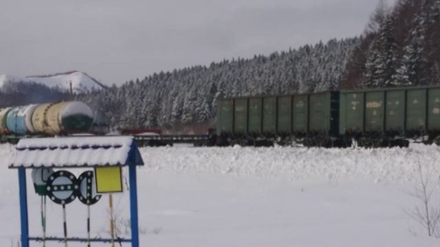 Тг16 с грузовым поездом на Холмск. Сахалин. станция Арсентьевка смотреть онлайн